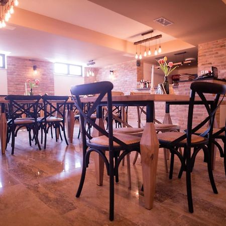 Martini Restaurant & Cazare Sebesel Екстер'єр фото