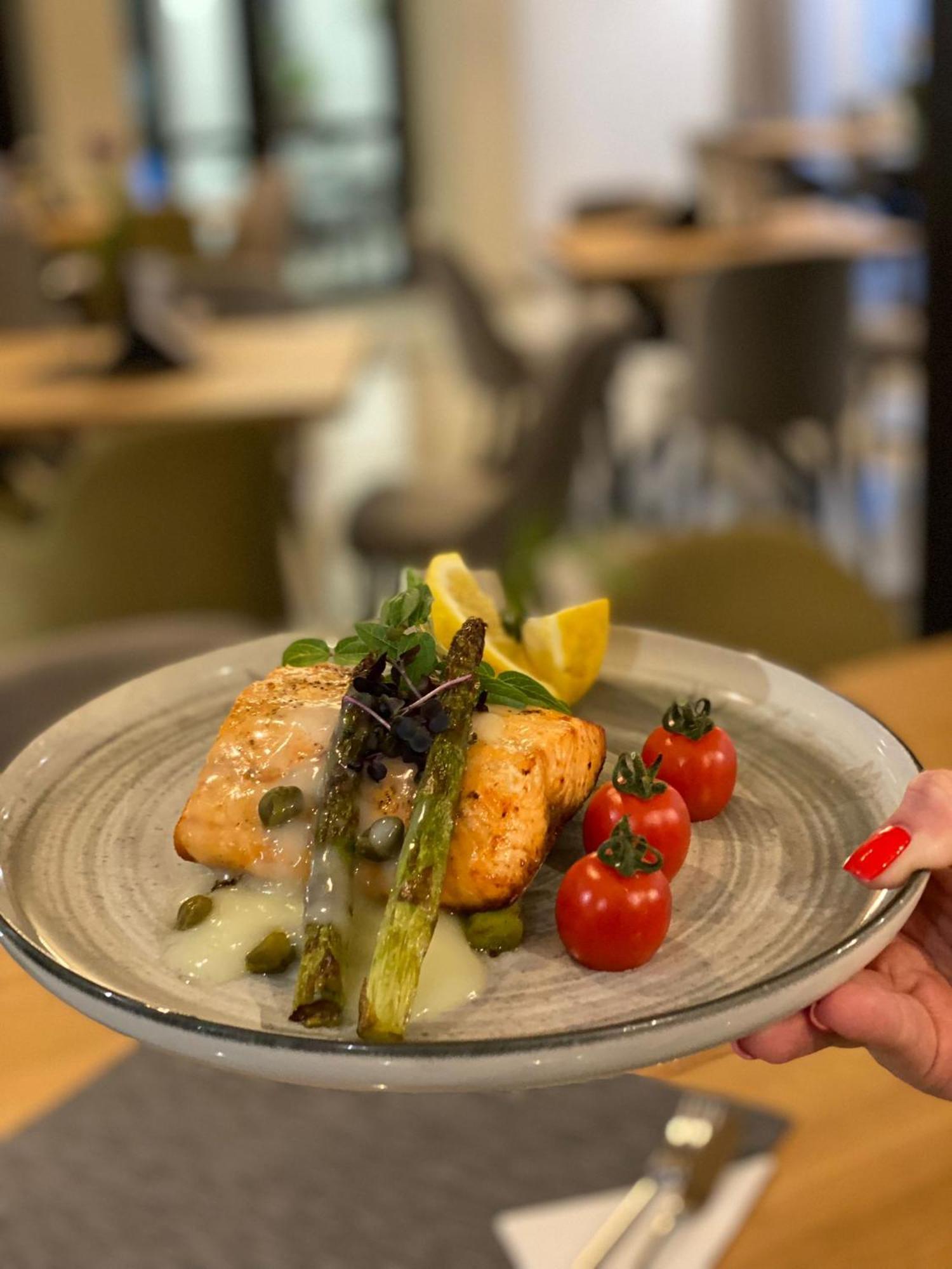 Martini Restaurant & Cazare Sebesel Екстер'єр фото